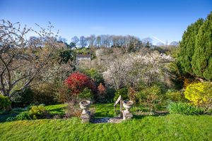 Garden/View- click for photo gallery